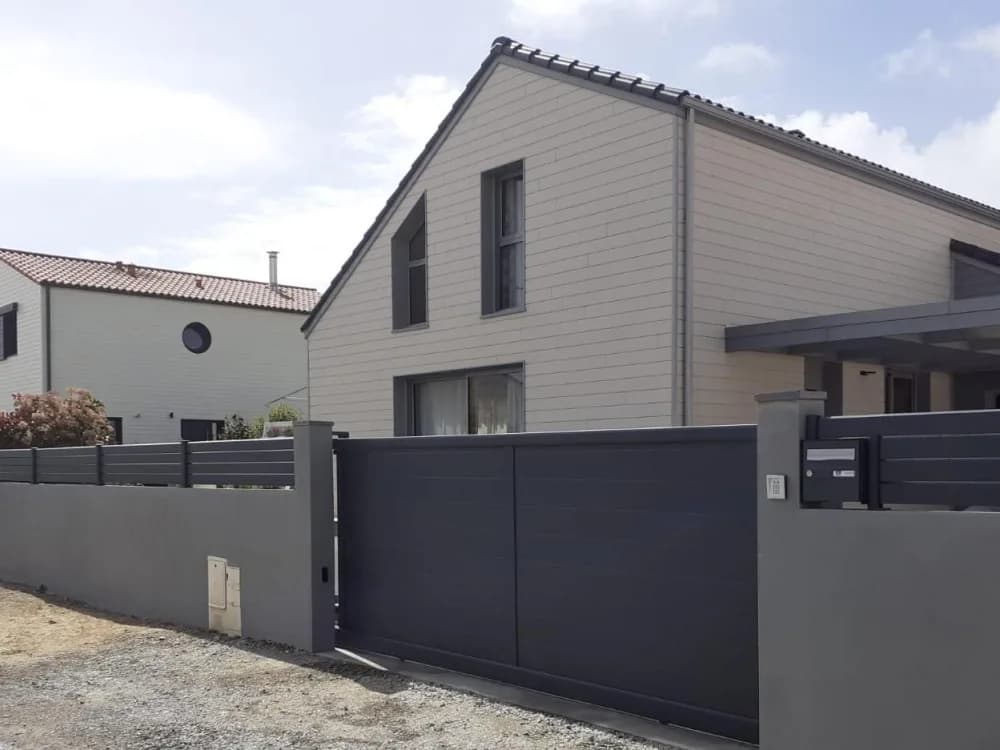 Portail aluminium coulissant