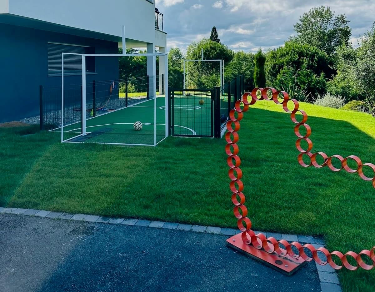 Terrain de foot en gazon synthétique