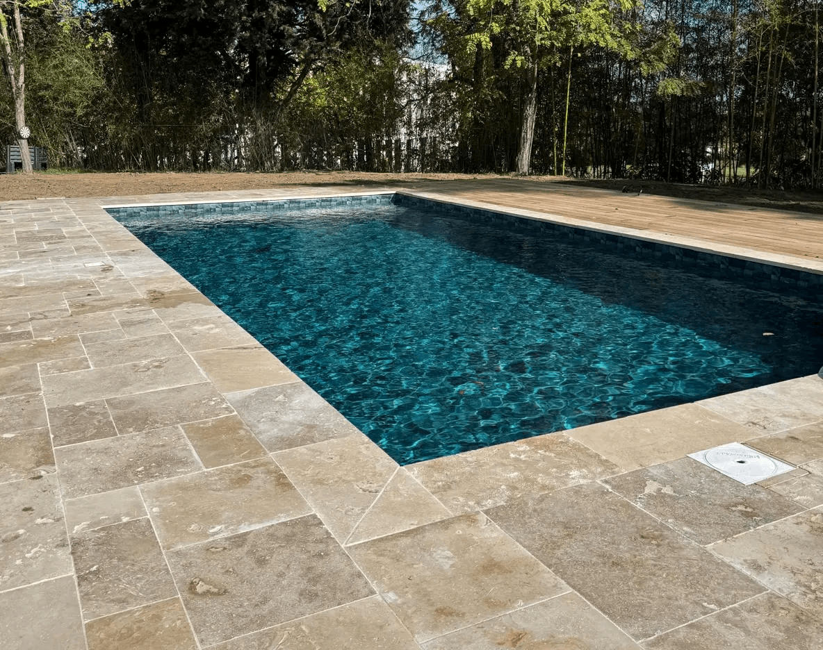 Piscine avec liner armé