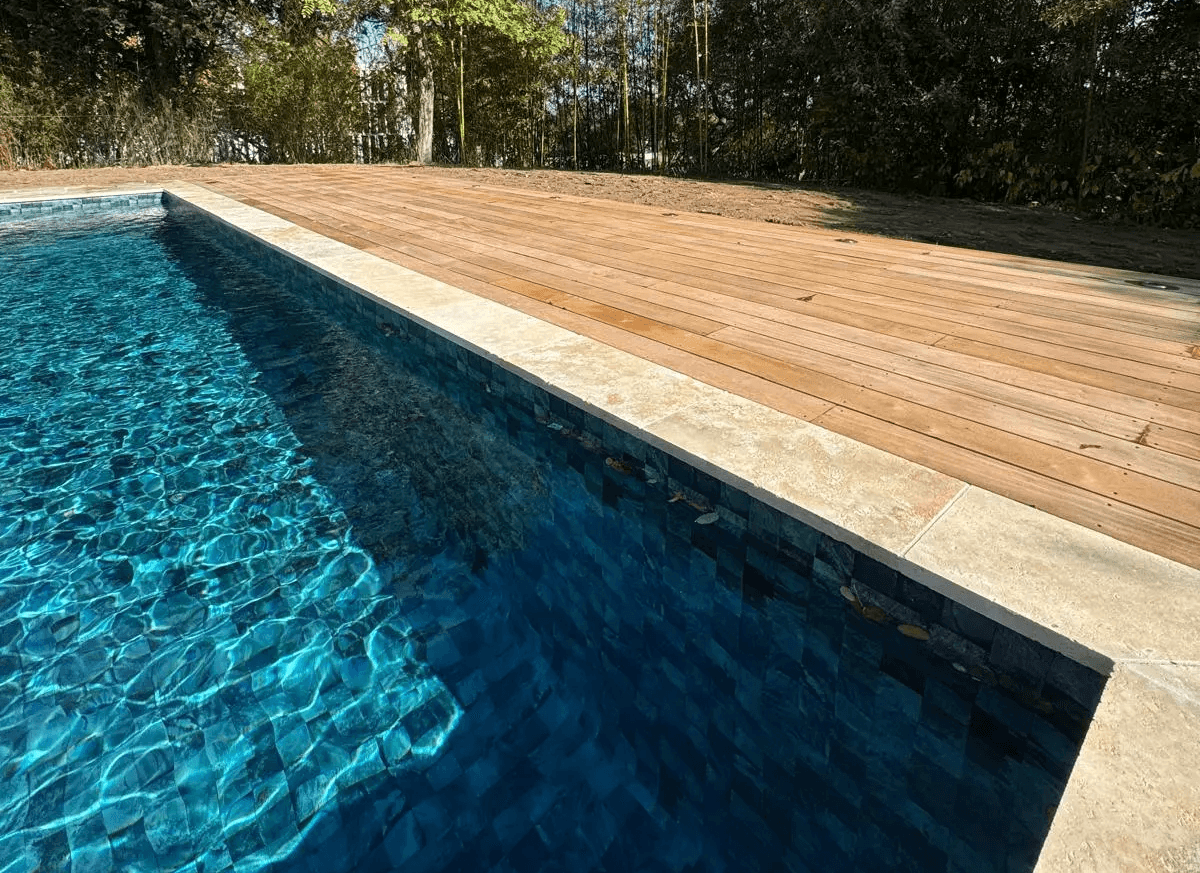 Terrasse en bois exotique